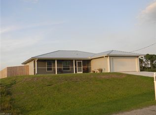 9001 Green Cir, Labelle, FL 33935