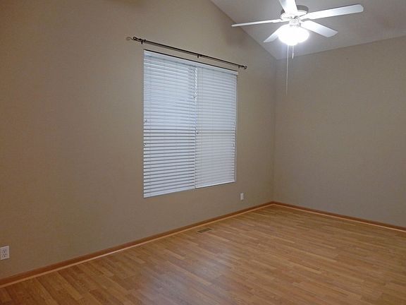 4th image of 2516 N 165th St