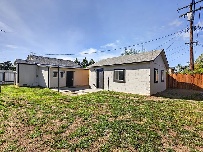 810 Smith Ave — Photo 5