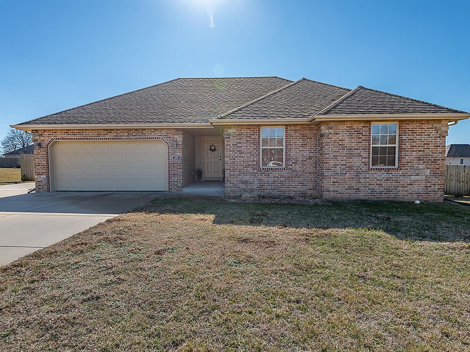 1st image of 204 Eagle Lane