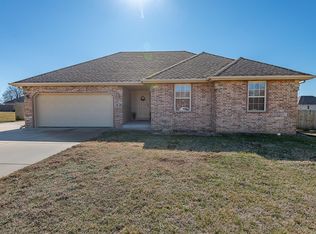 204 Eagle Ln, Willard, MO 65781