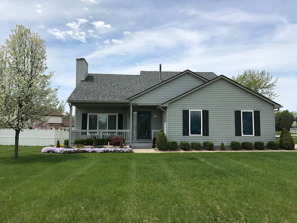 1st image of 1044 Fox Ct