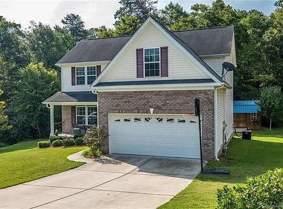 2nd image of 1038 Arrowhead Dr SE