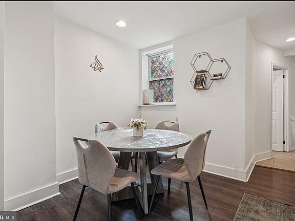 4th image of 1432 W Porter St #2