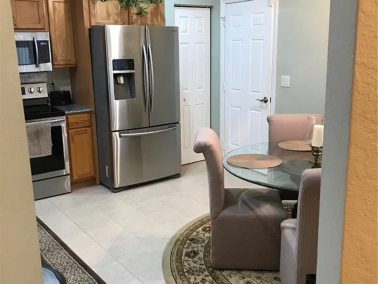 9600 Roundstone Cir — Photo 2