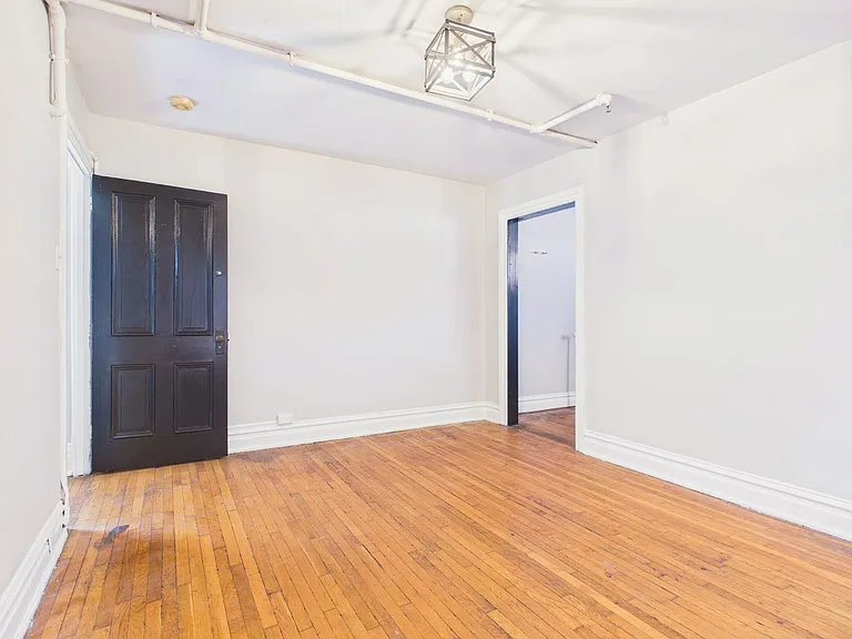 1124 N 3rd Street — Photo 9
