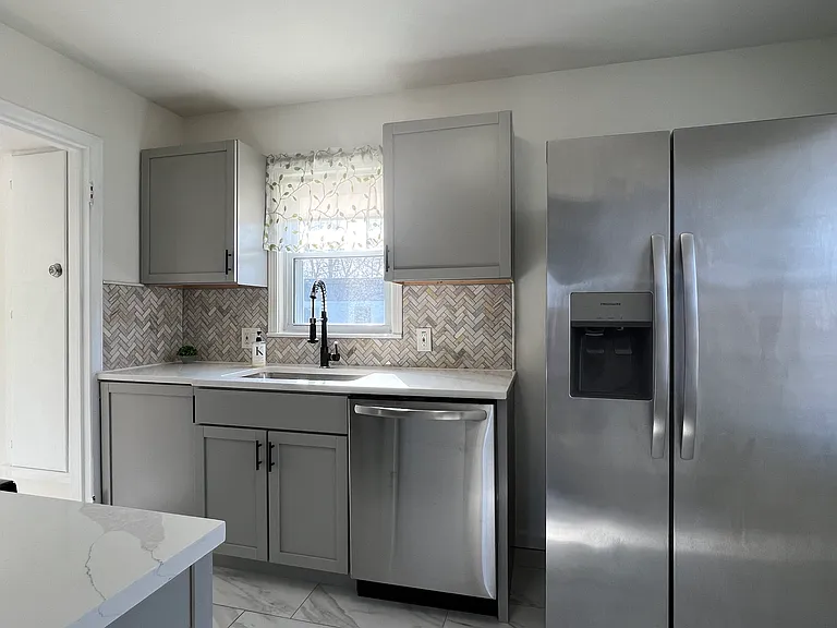 183 Crystal Lake Dr — Photo 3