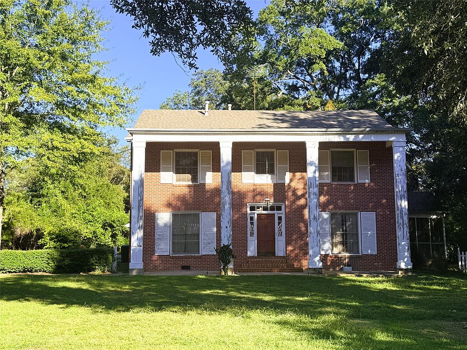 1st image of 928 McDonald St