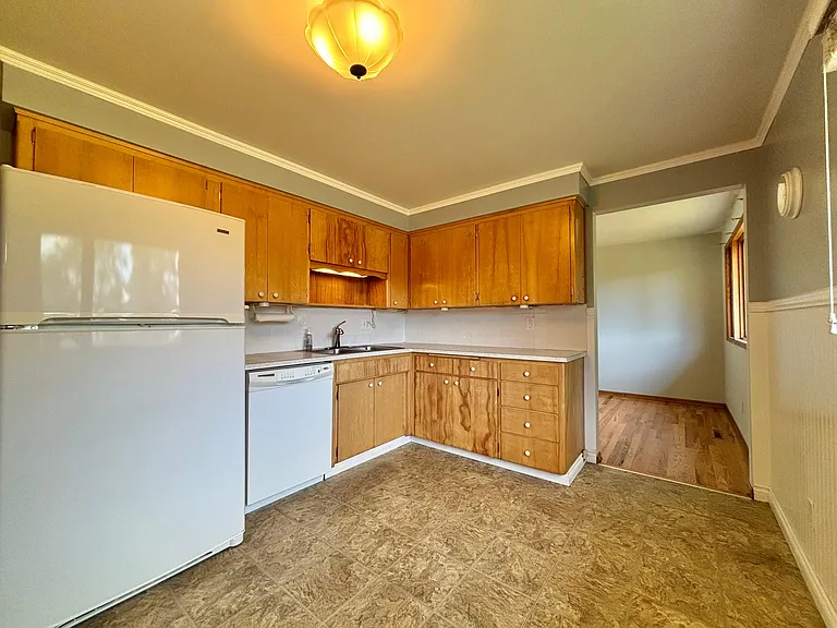 7520 E Mission Ave — Photo 20