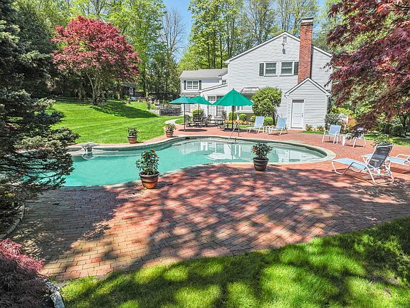 5th image of 463 North Salem Road