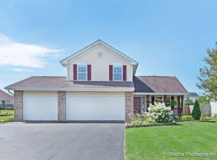 5902 Columbia Dr, South Beloit, IL 61080