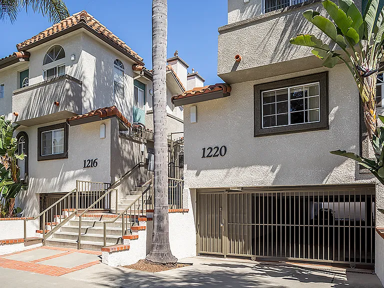 1216 S Corning St — Photo 29