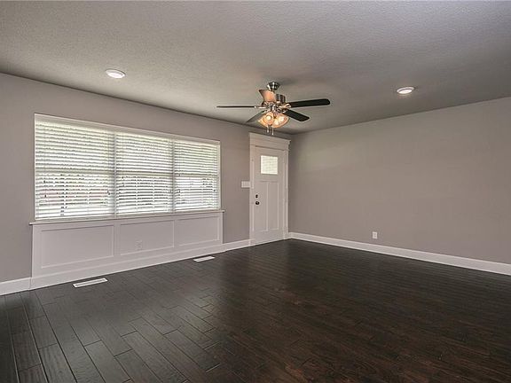 4th image of 912 NW 10th St