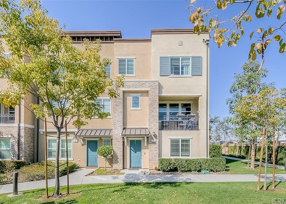 1st image of 25 Eagles Nest Dr