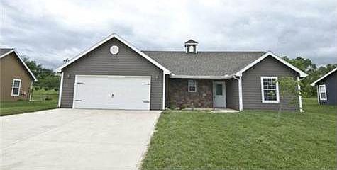 1st image of 2215 E Willow Pointe Cir