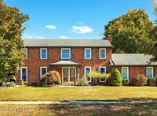 3598 Finch Dr, Troy, MI 48084