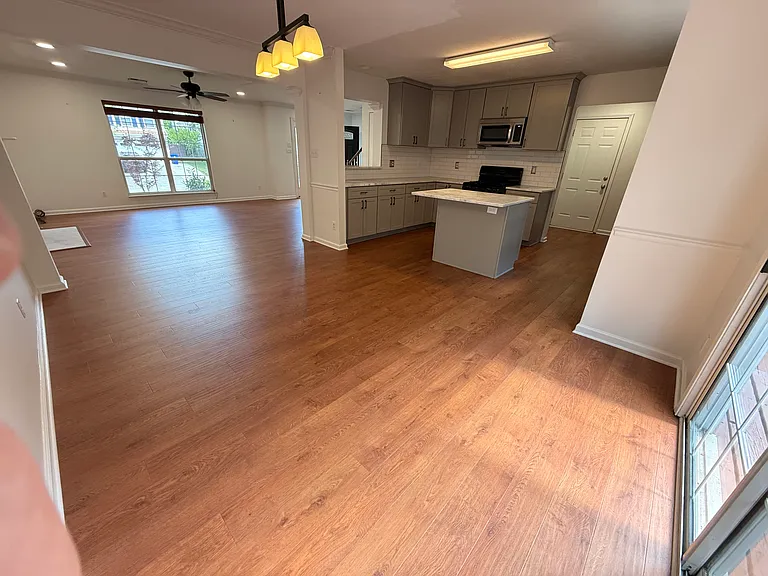 8140 Robins Nest Ln — Photo 9