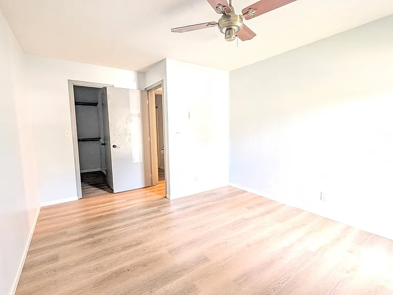 4142 Applewood Ln #4 — Photo 7