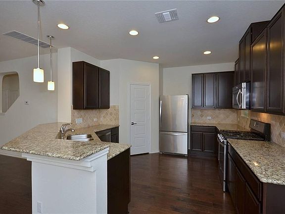 5th image of 404 Buttercup Creek Blvd APT 19