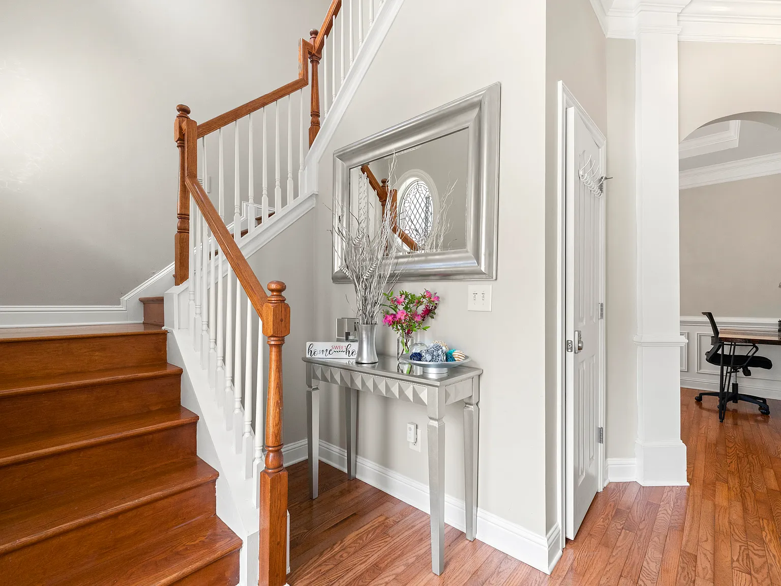 4 bed, 2.5 bath, 2408 sqft, $6,500 — Photo 4