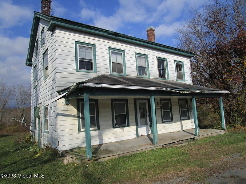 3rd image of 547 Clay Hill Road