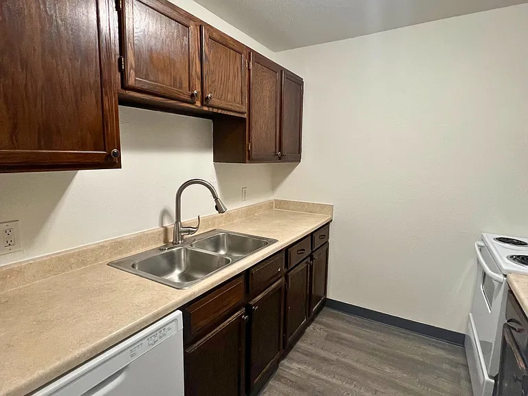 1510 E Gateway Cir S #106 — Photo 1