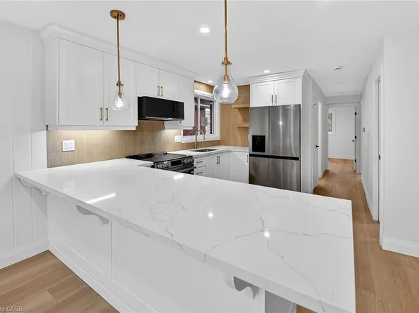 7 Crosthwaite Ave S, Hamilton, ON L8K 2T7