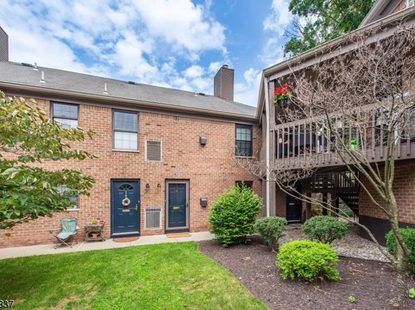 181 Long Hill Rd #4, Little Falls Twp., NJ 07424