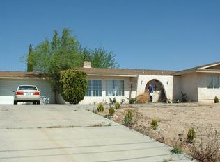 17080 Mission St, Hesperia, CA 92345