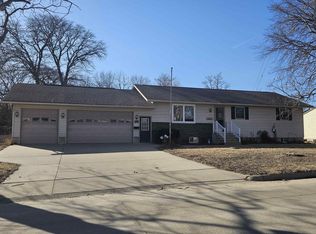 920 McCoy Rd, Evansdale, IA 50707