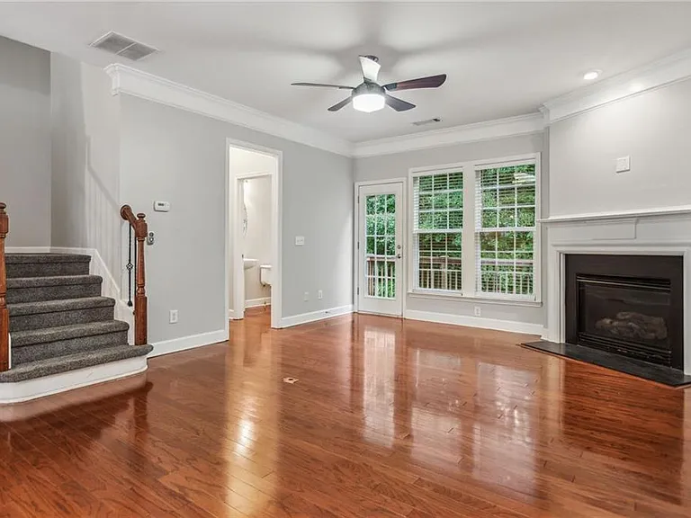 2263 Limehurst Dr NE — Photo 4