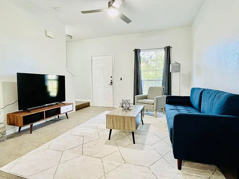 5301 Delores Ave — Photo 2