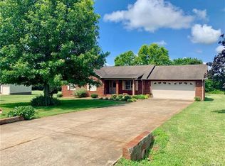 103 Hendren Ln, Cleveland, NC 27013