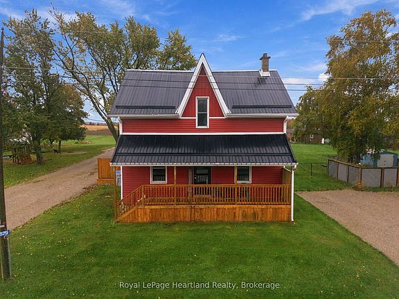 2nd image of 37579 Kippen Rd