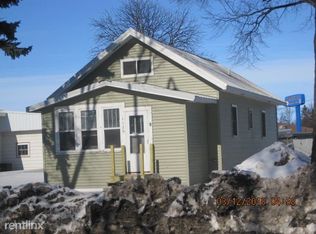 1120 N 5th St, Grand Forks, ND 58203