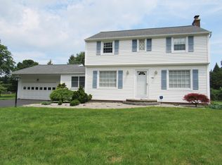 76 Michelle Dr, Rochester, NY 14617