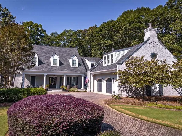 711 Bluff Rd, Statham, GA 30666