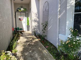 1863 Stonebrook Ln E, Clovis, CA