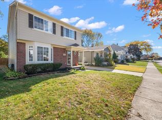 3578 Bacon Ave, Berkley, MI