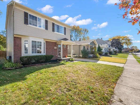 3578 Bacon Ave, Berkley, MI 48072