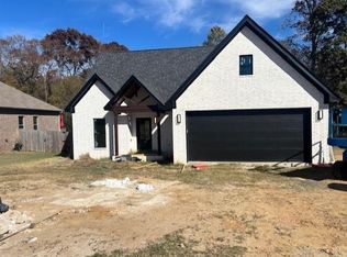 5408 Aviator Dr, Jacksonville, AR 72076