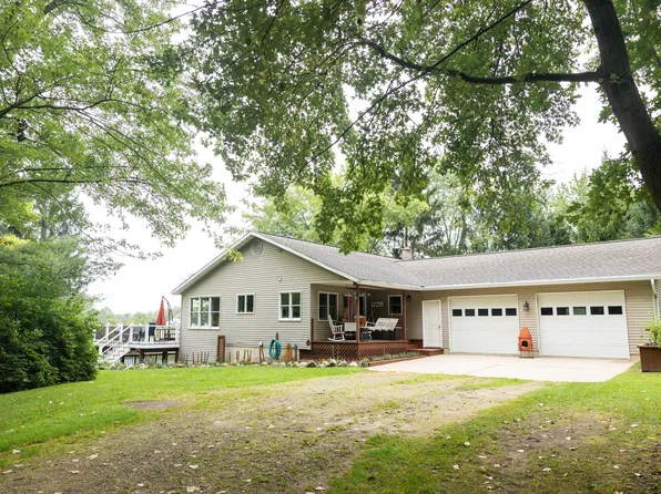 10144 Jackson Rd, Lake Odessa, MI 48849