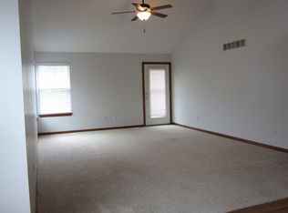 606 Andypaul Ct, Raymore, MO 64083