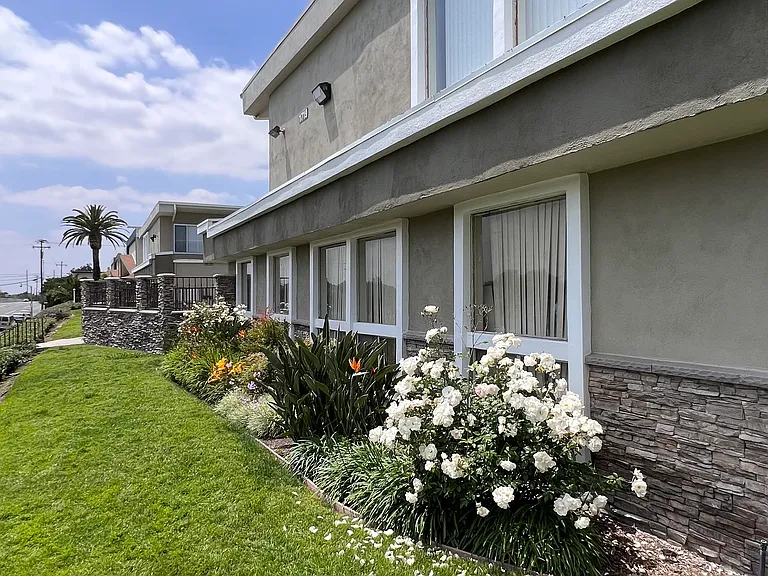 1719 W Malvern Ave #2 — Photo 9