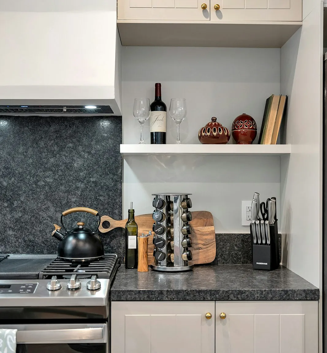 1347 Seward Street, Unit 1347 — Photo 3