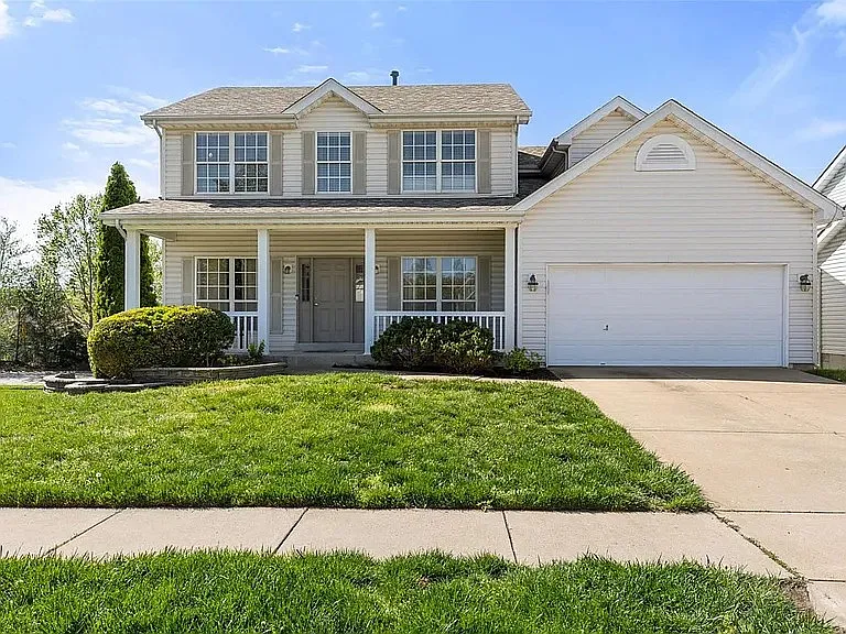 605 Thornridge Dr — Photo 1