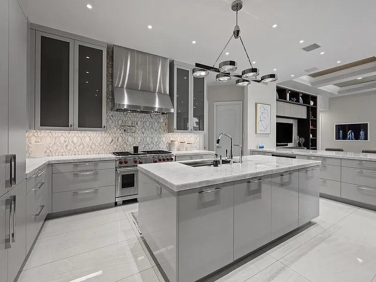 7474 NE Bay Cove Ct — Photo 44