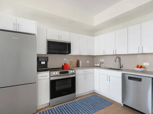 4778 Broadway 7F image 3 of 11