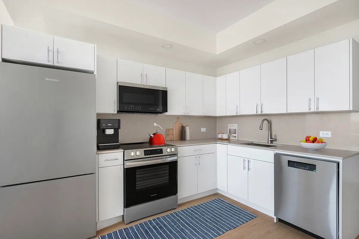 Building Photo - 4778 Broadway #10-D