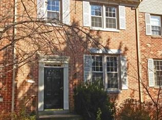 2822 Kelly Sq, Vienna, VA 22181
